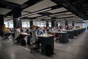 "Jumătate dintre candidaţii activi caută un loc de muncă în Bucureşti"
